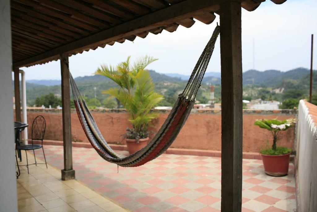 Hotel And Restaurant Guancascos Gracias Exterior photo
